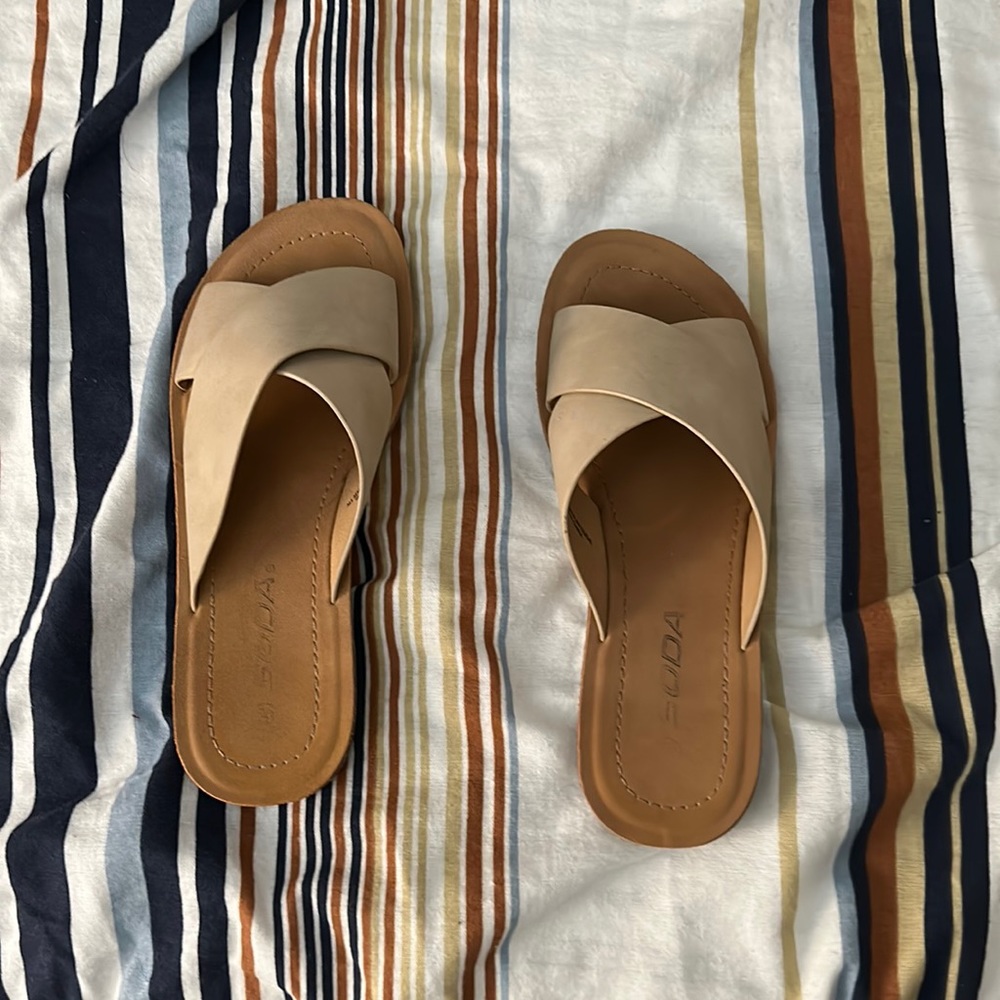 Women’s sandals